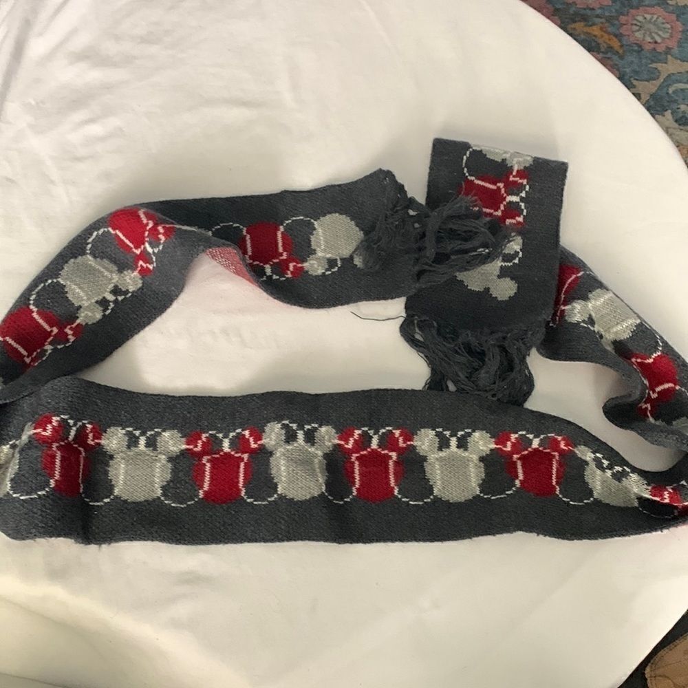 Disneyland Resort Mickey Mouse Scarf